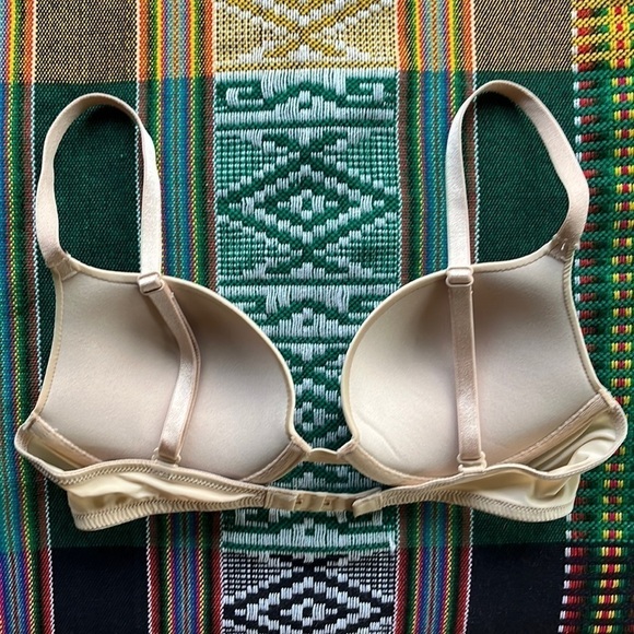Victoria’s Secret Nude Push-Up Bra - Picture 4 of 8